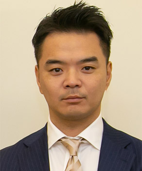 松田 薫 氏