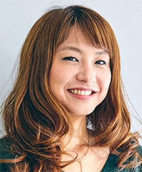 津脇 慈子 氏