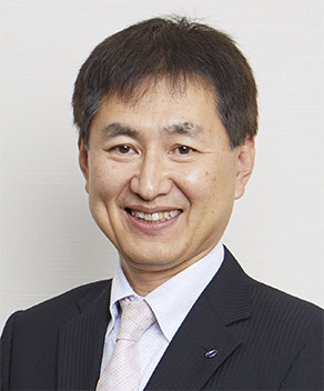 日高 伸二 氏