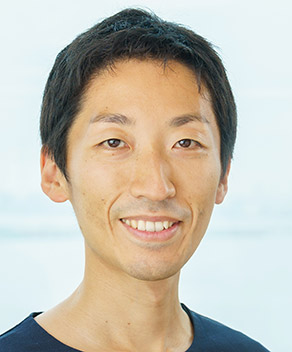 山下 一成 氏