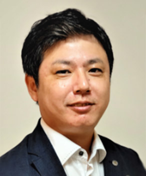 坂倉 亘 氏