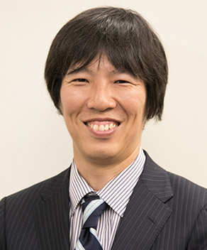岡村 智仁 氏