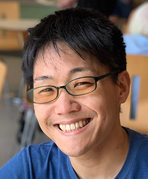 米川 賢治 氏