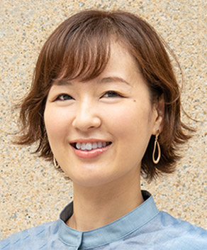 四谷 志穂 氏