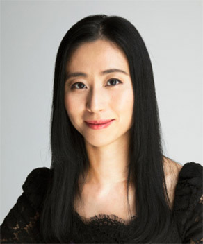 三浦 瑠麗 氏