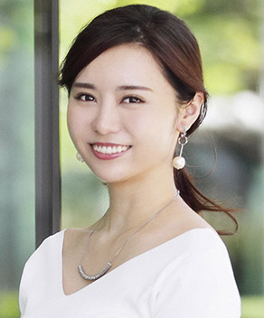 瀧口 友里奈 氏