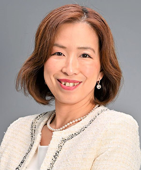 山下 慶子 氏
