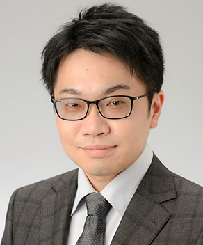 青木 慧斗 氏