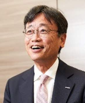 顕谷 一平 氏