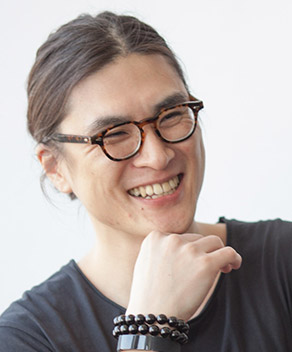 桃井 啓行 氏