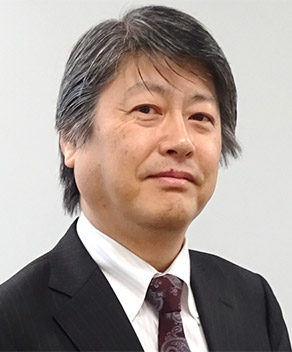 飯塚 力哉 氏