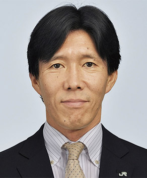 根本 英紀 氏