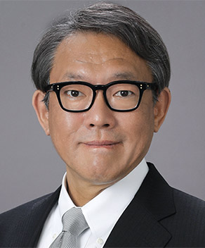 三瓶 雅夫 氏