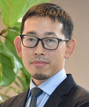 佐藤 健一 氏