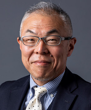 世耕 石弘 氏