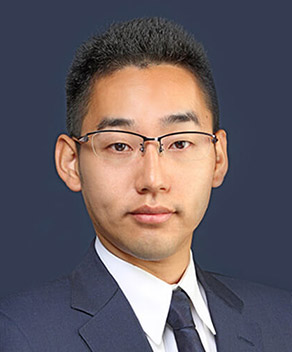 三宅 佑輔 氏