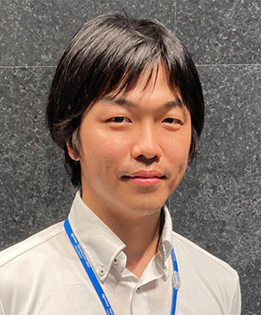 穴迫 翔 氏