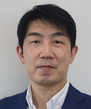 上田 晃穂 氏