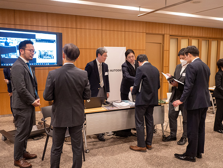 「会場の様子」の様子