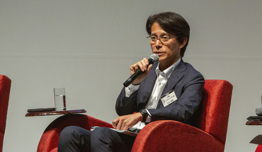 「<ダイアログセッション>最高技術責任者3名と議論!CTOの役割の再考」の様子