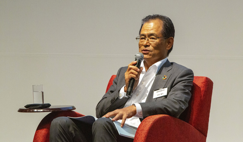 「<ダイアログセッション>最高技術責任者3名と議論!CTOの役割の再考」の様子